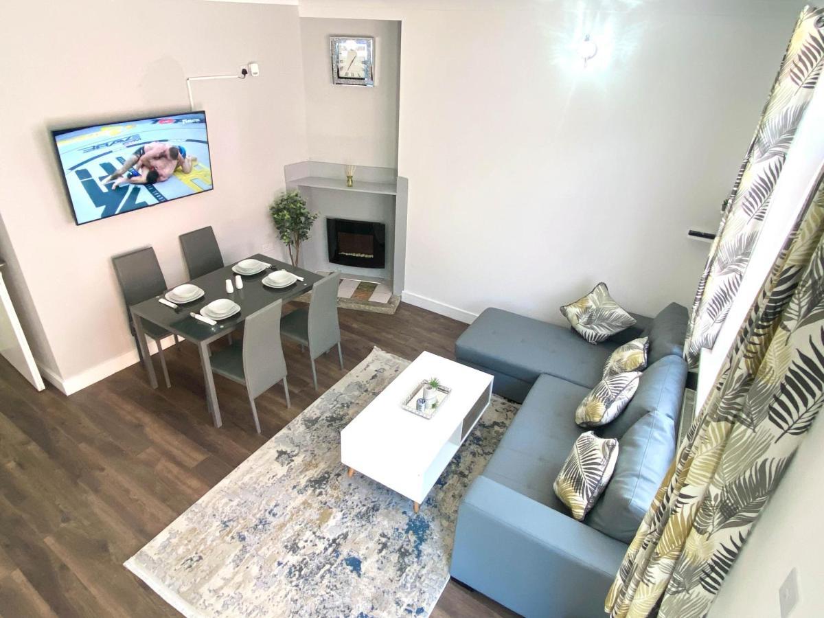 2 Bed Town Centre Nr Theatre Free Park Wi-Fi & Garden Leilighet Aylesbury  Eksteriør bilde